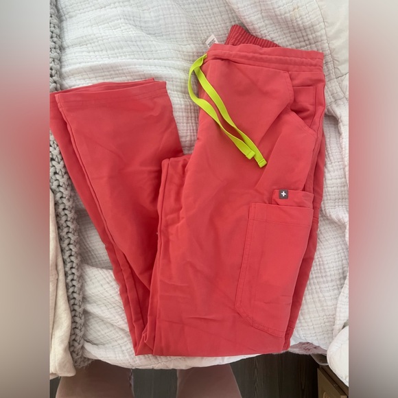 Pink figs - Picture 2 of 2